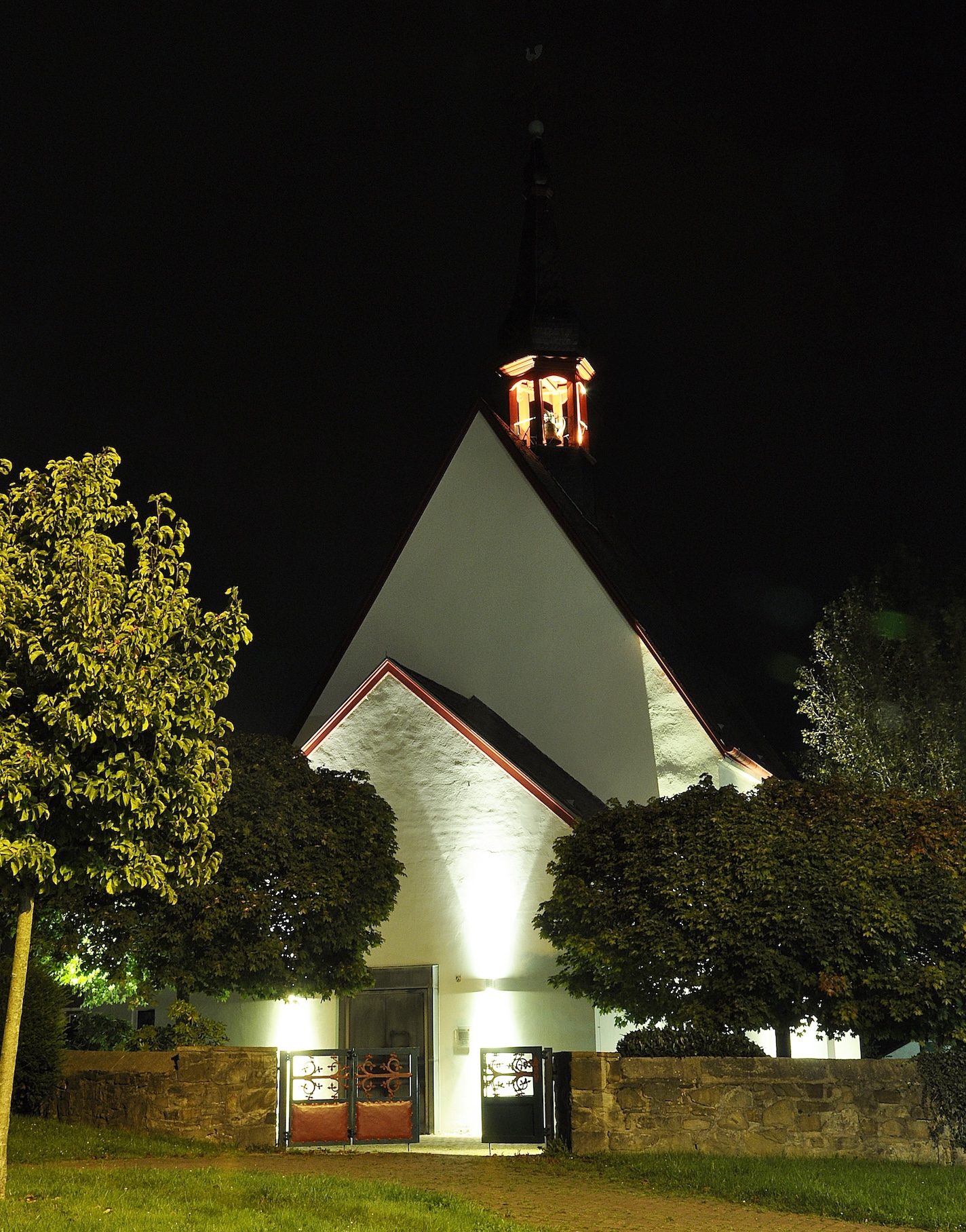 ev. Kirche Tönisheide 01