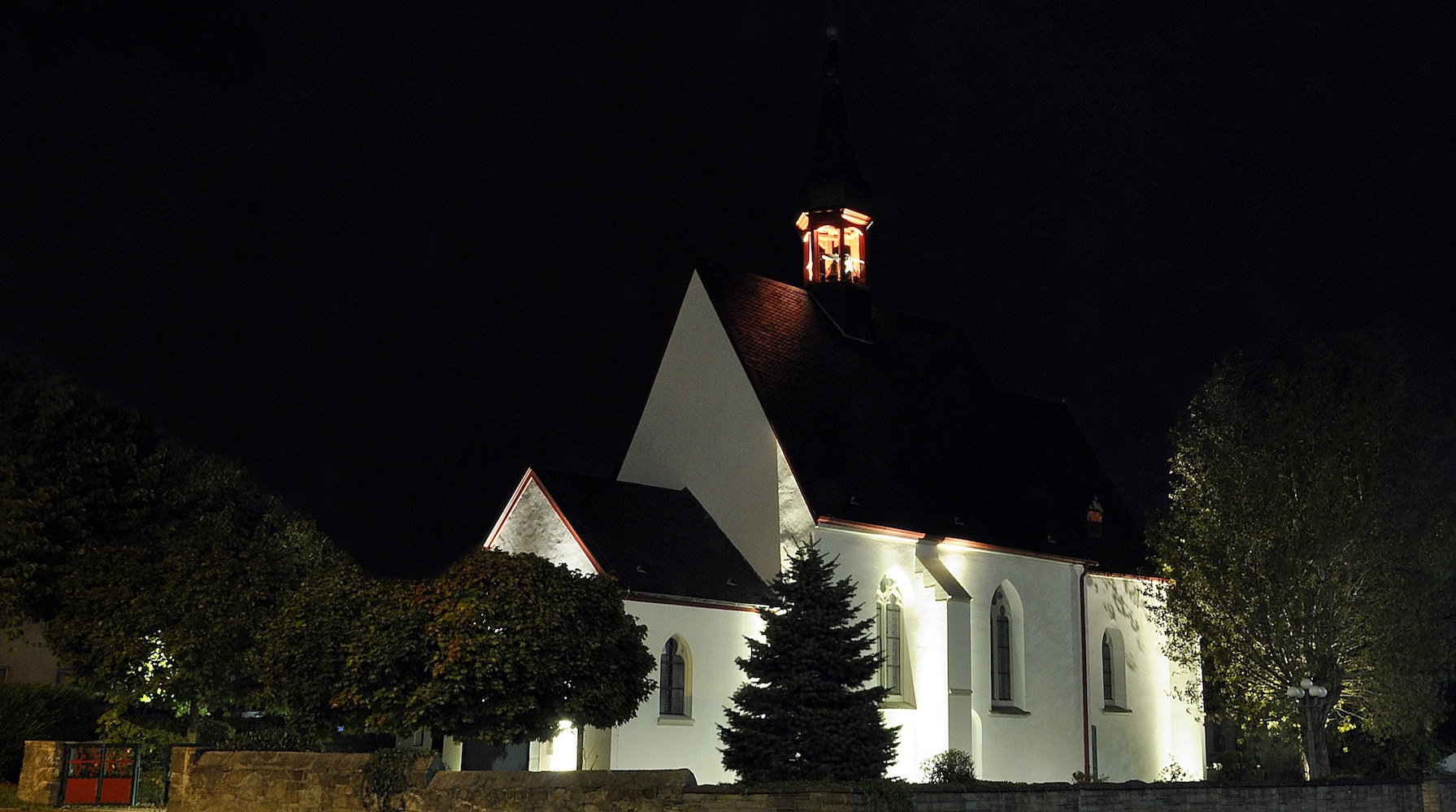 ev. Kirche Tönisheide 02